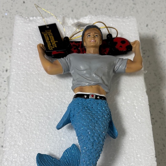December Diamonds Sk8r Skater Boy Resin Merman Holiday Ornament 2022 NWT - Picture 8 of 11